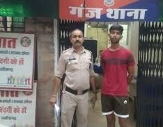 होटल ठहराव में हुआ बड़ा खुलासा: गर्लफ्रेंड के साथ होटल गया युवक, होटल बिल न चुकाने पर सामने आया आधार कार्ड घोटाला