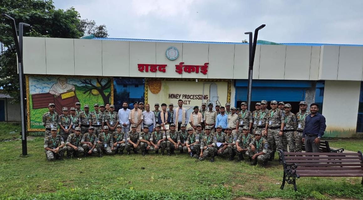 ओडिशा फॉरेस्ट रेंजर्स कॉलेज, अंगुल के प्रशिक्षुओं का अध्ययन भ्रमण – शहद प्रसंस्करण एवं वन्यजीव संरक्षण पर प्राप्त की जानकारी