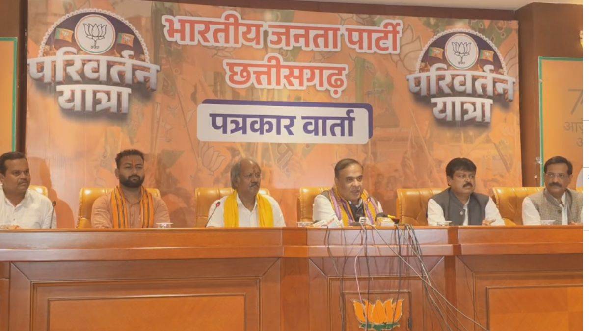 असम के सीएम हिमंत बिस्वा सरमा ने भूपेश बघेल को दी चुनौती, कहा- अगर हिंदू हैं तो सोनिया और राहुल गांधी को अयोध्या लेकर जाएं