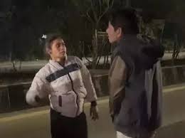  आशिकी का तमाशा : न्यायधानी में बीच सड़क हाई-वोल्टेज ड्रामा, युवती ने युवक को जड़े थप्पड़…