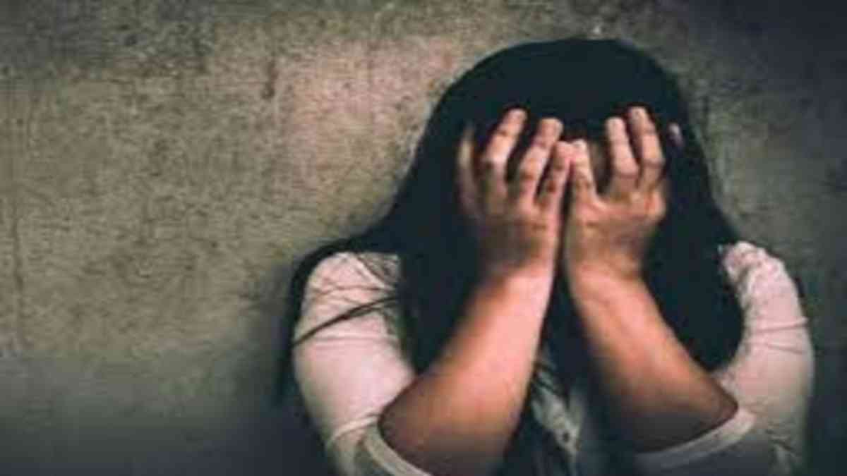 शादी के बाद से डरा धमकाकर लगातार दुष्कर्म करता रहा ससुर, बहू की शिकायत पर आरोपी गिरफ्तार