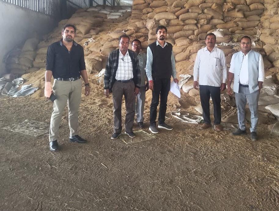 महासमुंद जिले में तीन राइस मिलों पर प्रशासन ने कसा शिकंजा