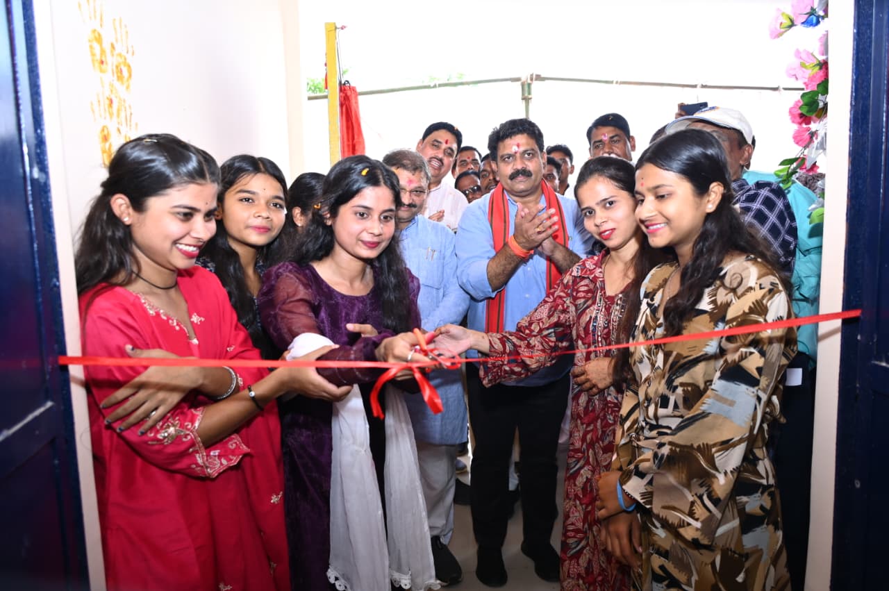 उपमुख्यमंत्री विजय शर्मा ने धुरी समाज के सामाजिक भवन का किया लोकार्पण