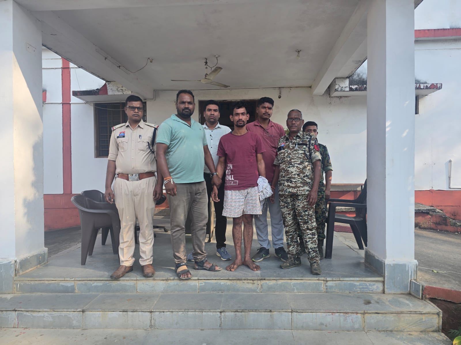 जिला जेल दन्तेवाड़ा से दीवार फांदकर फरार हुआ शातिर आरोपी महेन्द्र दीवान गिरफ्तार