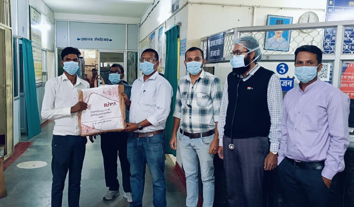 स्वास्थ्य विभाग छुरा द्वारा पोषण आहार का किया गया वितरण