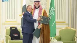 रक्षा समझौते के बाद सामने आई रिपोर्ट,सऊदी अरब की भीख से चल रहा पाकिस्तान का गुजारा