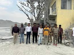 क्रशर संचालन में अनियमितता बरतने पर प्रशासन ने की सख्त कार्रवाई,क्रशर सील