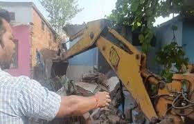 भिलाई में बुलडोजर एक्शन ,60 से ज्यादा घरों पर चला नगर निगम का बुलडोजर
