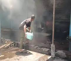 शॉपिंग कॉम्प्लेक्स में आग का तांडव, इलेक्ट्रॉनिक दुकान जली