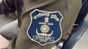 बिलासपुर जिले में दो पुलिसकर्मियों का भ्रष्टाचार उजागर,खुद अवैध शराब बेचने पहुंचे इंस्पेक्टर साहब