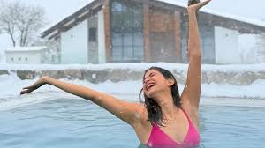 सोशल मीडिया पर छाई ये हसीना,किलर लुक से सर्दी में कराया गर्मी का एहसास