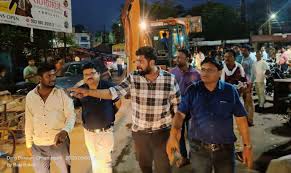 दुर्ग नगर निगम का एक्शन ,मोती कम्प्लेक्स के सामने चला JCB