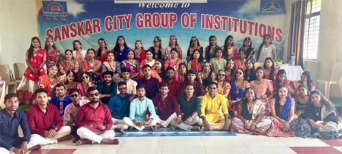 संस्कार सिटी कॉलेज ऑफ एजुकेशन में नवरात्रि उत्सव का भव्य आयोजन