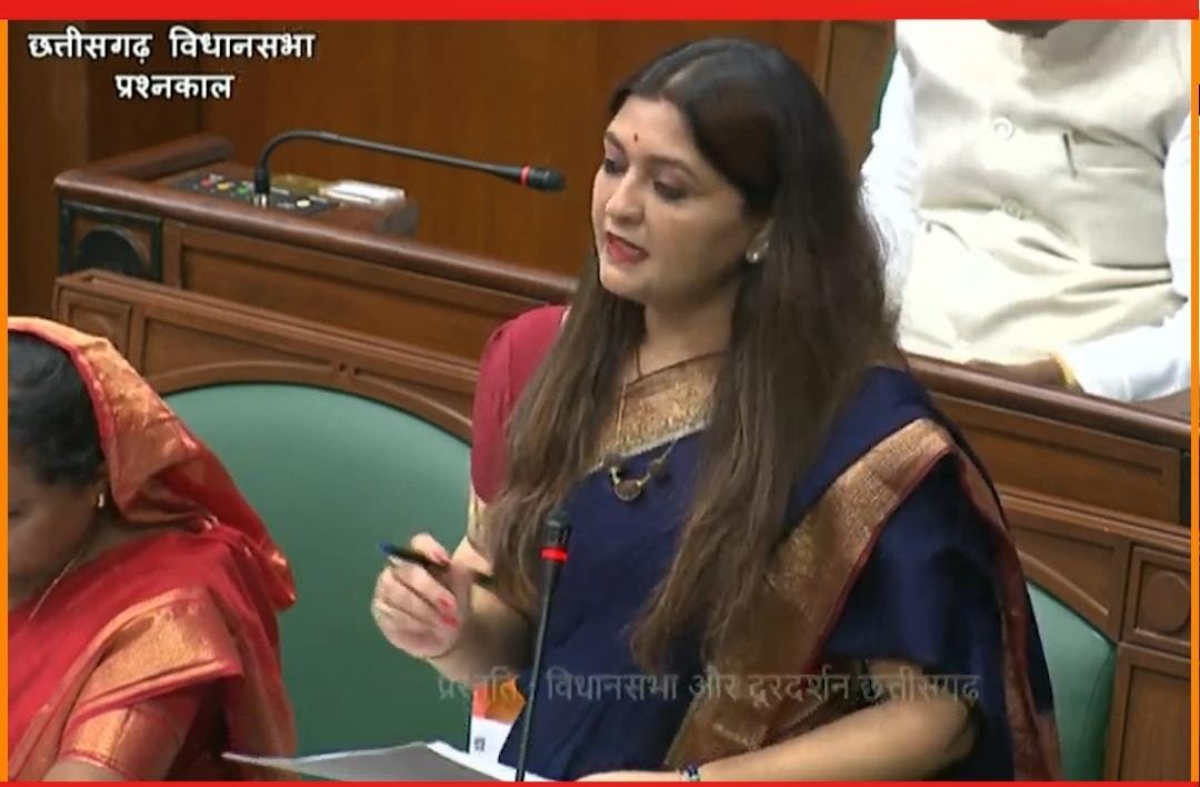 पंडरिया विधायक भावना बोहरा ने भू-राजस्व संहिता (संशोधन) अधिनियम 2025 का किया समर्थन, किसानों को खाद वितरण एवं उपलब्धता, ट्रैक्टर खरीदी हेतु अनुदान राशि और छत्तीसगढ़ संवाद एवं जनसंपर्क द्वारा प्रचार-प्रसार के संबंध में पूछा प्रश्न