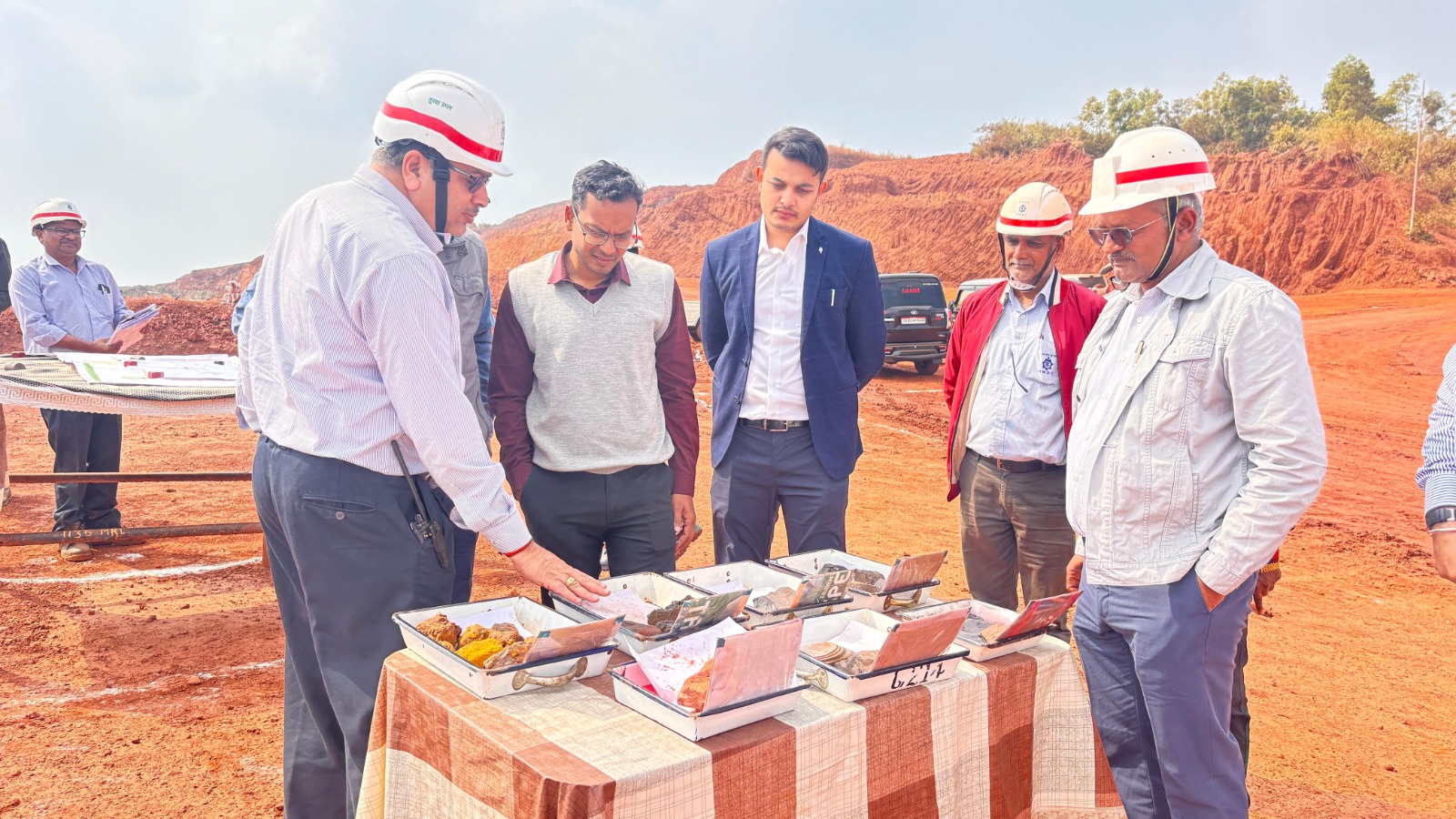 किरंदुल खनन क्षेत्र का कलेक्टर द्वारा किया गया गहन निरीक्षण