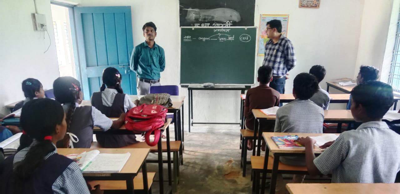 विकास खंड शिक्षा अधिकारी ने किया सुदूर वनांचल के शिक्षण संस्थानों का निरीक्षण