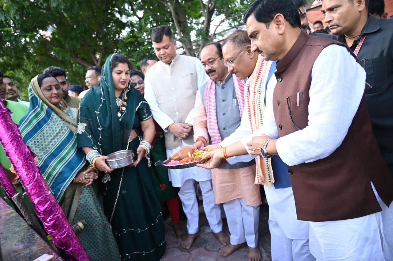 मरीन ड्राइव का नाम बदलकर तेलीबांधा ड्राइव करने की साहू समाज की मांग