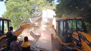 हाईकोर्ट के आदेश के बाद मिशन हॉस्पिटल के पास चला बुलडोजर,10 एकड़ जमीन पर 100 साल पुराना कब्जा
