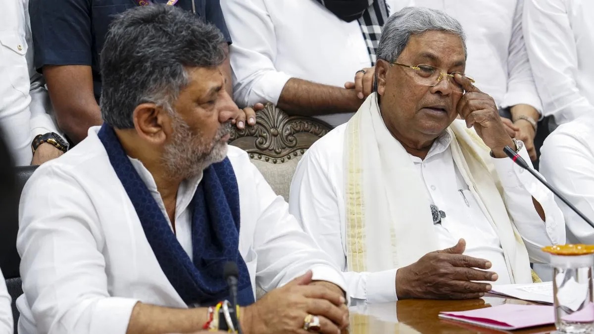 सत्ता की कुर्सी बदली: सिद्धारमैया का इस्तीफा स्वीकार, DK शिवकुमार की ताजपोशी जल्द