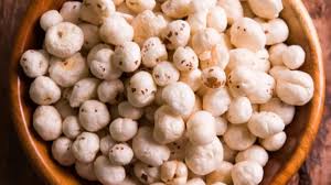 सर्दियों में खूब खाएं ये सफेद ड्राई फ्रूट, सेहत के लिए है वरदान