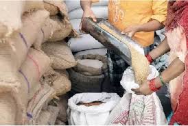 रायगढ़ जिले के राशन दुकानों में करोड़ो के राशन की हेराफेरी, समितियों के खिलाफ FIR की तैयारी