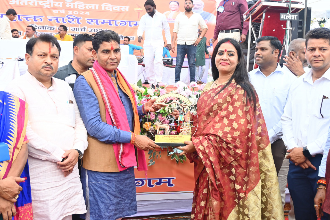 विकसित भारत विकसित छत्तीसगढ़ के निर्माण में महिलाओं की भूमिका महत्वपूर्ण: राजस्व मंत्री टंक राम वर्मा