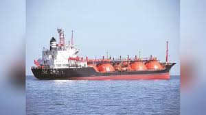 
युद्ध के बीच भारत के लिए राहत, यूएई से क्रूड ऑयल लेकर निकला भारतीय टैंकर
