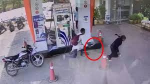 अंबिकापुर में महिला पर दिनदहाड़े चाकू से हमला,इलाज के दौरान अस्‍पताल में मौत