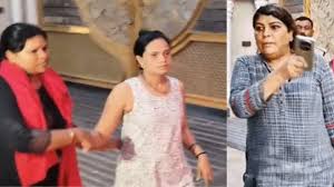 रायपुर में तोमर बंधुओं के खिलाफ पुलिस की एक और बड़ी कार्रवाई,पत्नी और वकील गिरफ्तार 