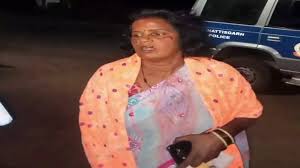 एक बर्थडे पार्टी ऐसी भी भाभी ने देवर पर किया हमला  