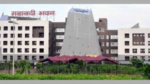 मंत्रालय सेवा के दो और अधिकारियों के तबादले