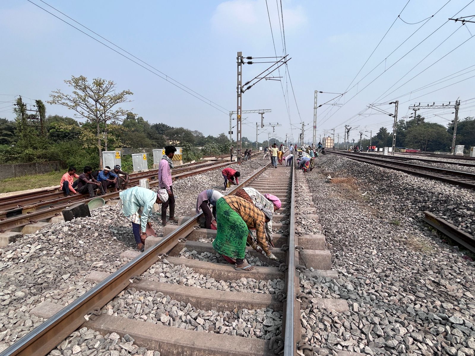 दक्षिण पूर्व मध्य रेलवे के रायगढ़–कोतरलिया रेलखंड में नॉन-इंटरलॉकिंग कार्य एवं चक्रधर नगर स्टेशन की सफल कमीशनिंग