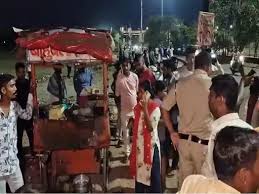 भिलाई में पुलिस वाले की दबंगई पोहा वाले के साथ 