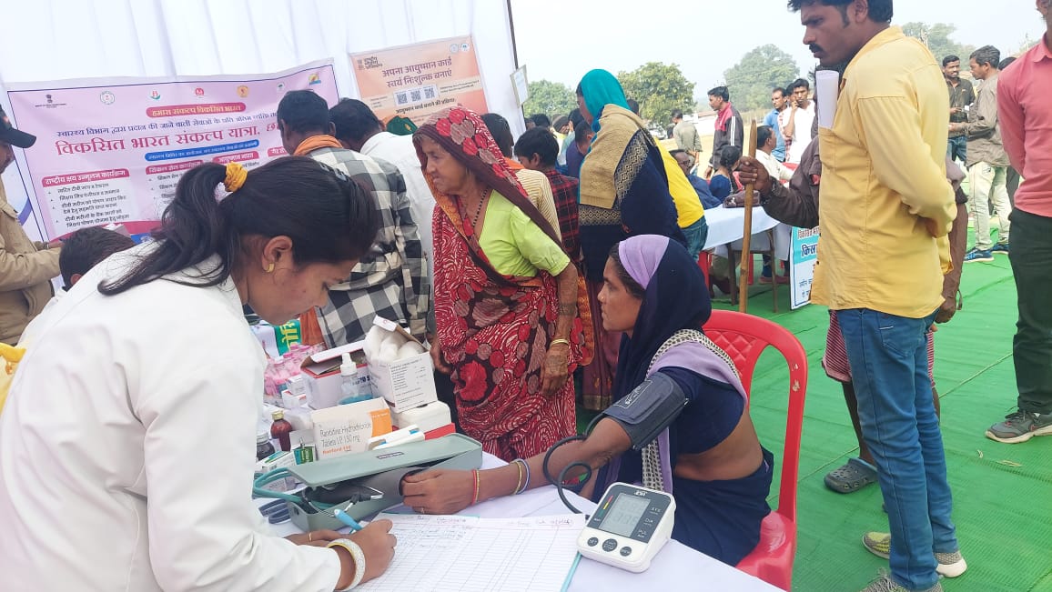 जिले के दूरस्थ ग्राम पंचायतों में पहुंच रही है योजनाओं के एलईडी वैन