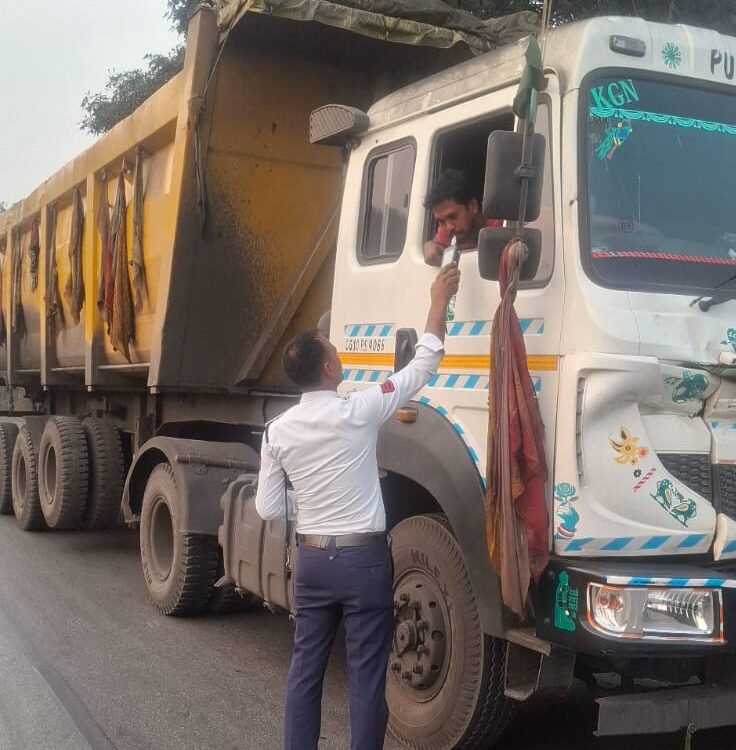 सड़क सुरक्षा माह 2026 के तहत विशेष अभियान, दो दिनों में 193 वाहन चालकों पर चालानी कार्यवाही