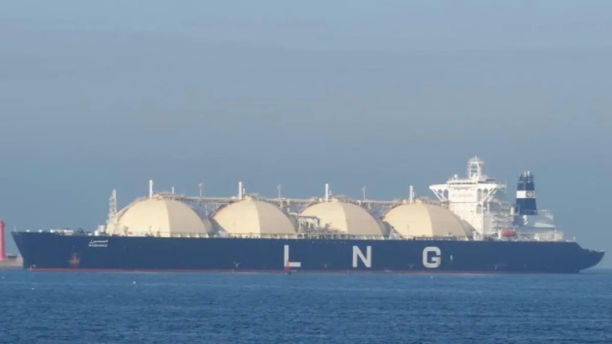 होर्मुज से आई अच्छी खबर! LNG से भरा जहाज भारत की ओर, समझिए क्या है एलएनजी

