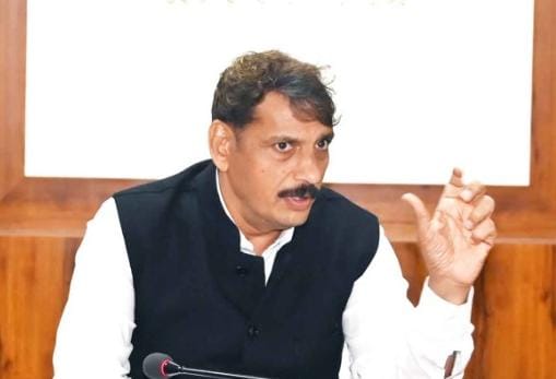निर्वाचन पैफ्लेट, पोस्टर, हँड बिल तथा अन्य दस्तावेजों पर प्रकाशक तथा मुद्रक का नाम और पता अंकित करना अनिवार्य