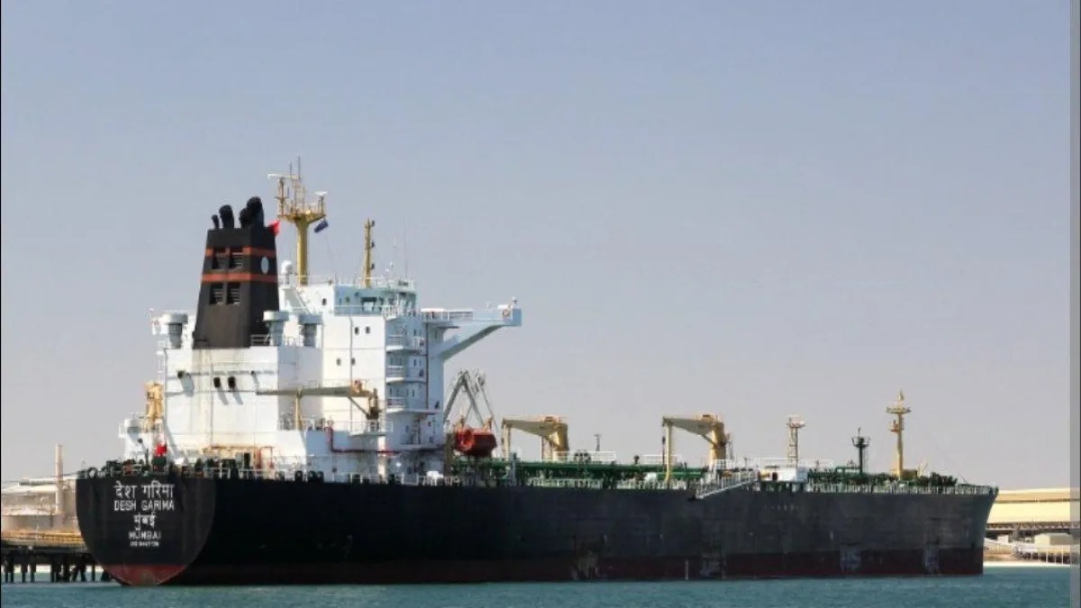 तनाव के साए में बड़ा सफर: ‘देश गरिमा’ ने होर्मुज पार कर भारत तक पहुंचाया तेल