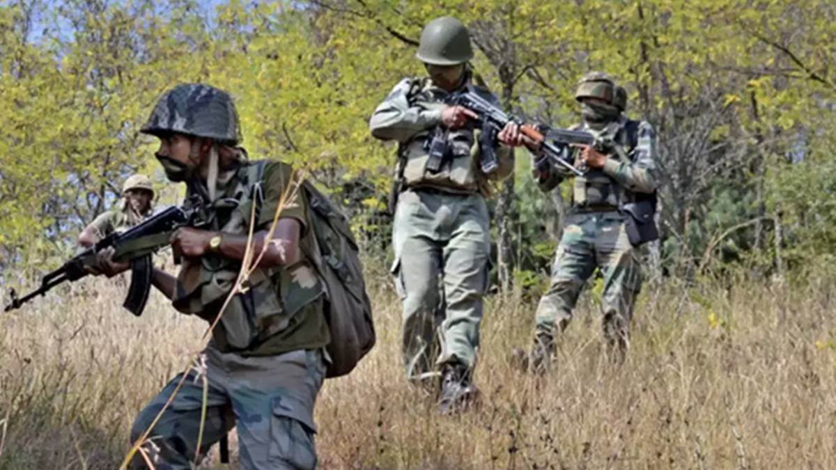 छत्तीसगढ़  विधानसभा चुनाव 2023 :  बस्तर में गणतंत्र स्थापित करने को गनतंत्र से टकराएंगे 60 हजार जवान