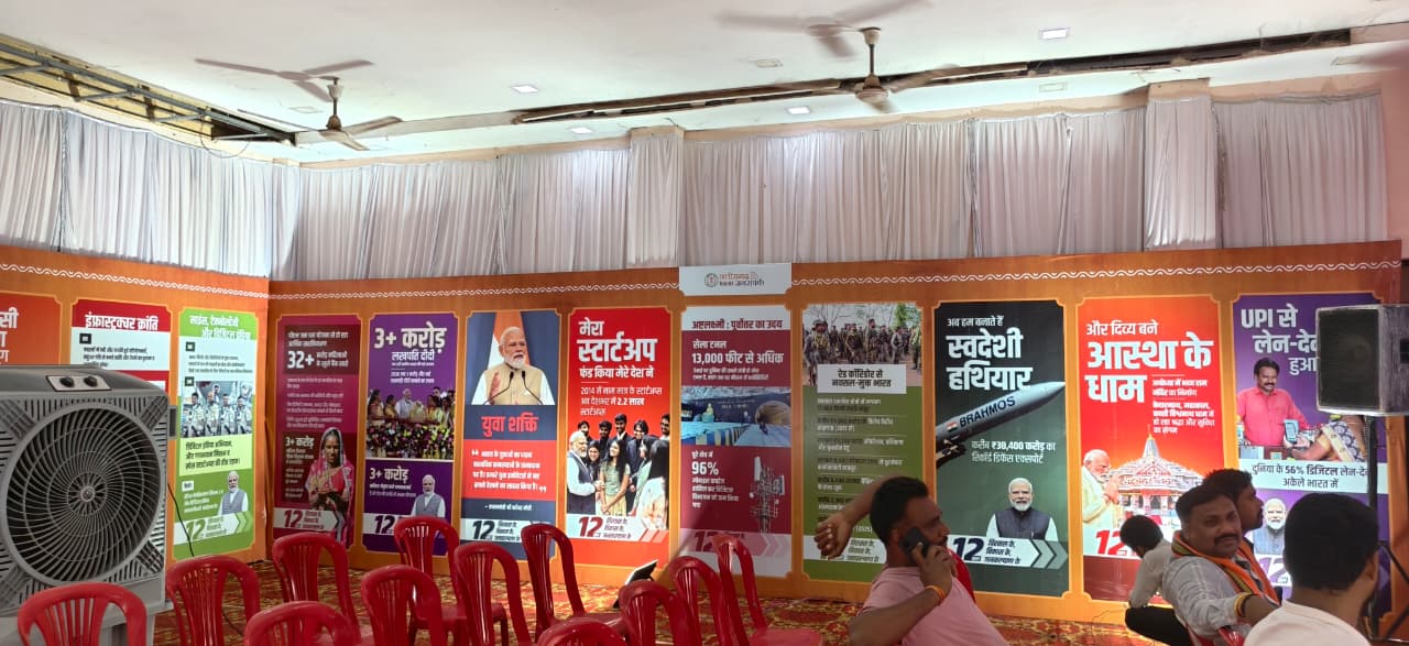 पुलिस अधीक्षक धर्मेंद्र सिंह (आईपीएस) ने थाना झलमला का किया आकस्मिक निरीक्षण
