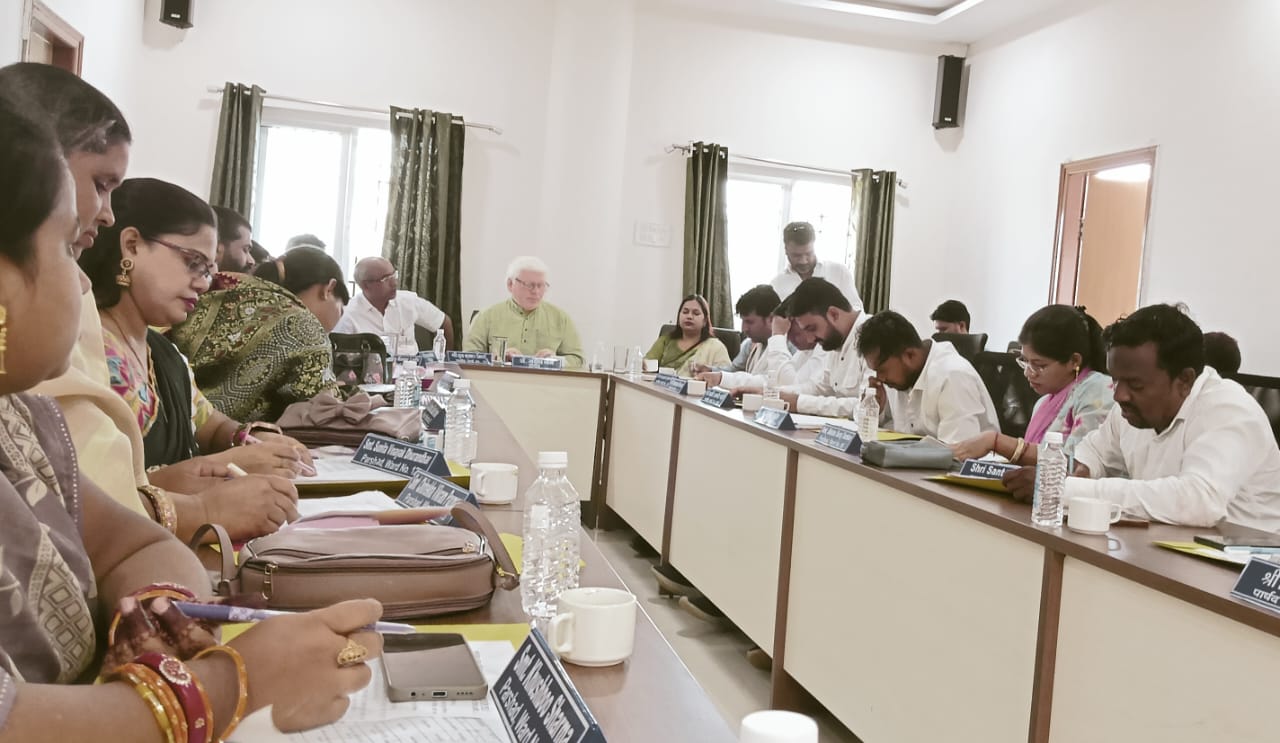 आरंग नगर पालिका के सामान्य सभा की बैठक में विभिन्न विषयों पर की गई चर्चा, कई मुद्दों पर पक्ष-विपक्ष में होती रही बहस