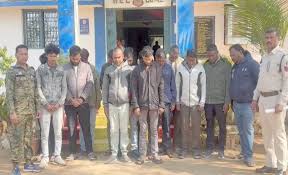 अश्लील डांस, 14 गिरफ्तार,SDM की गिरफ्तारी क्यों नहीं? 