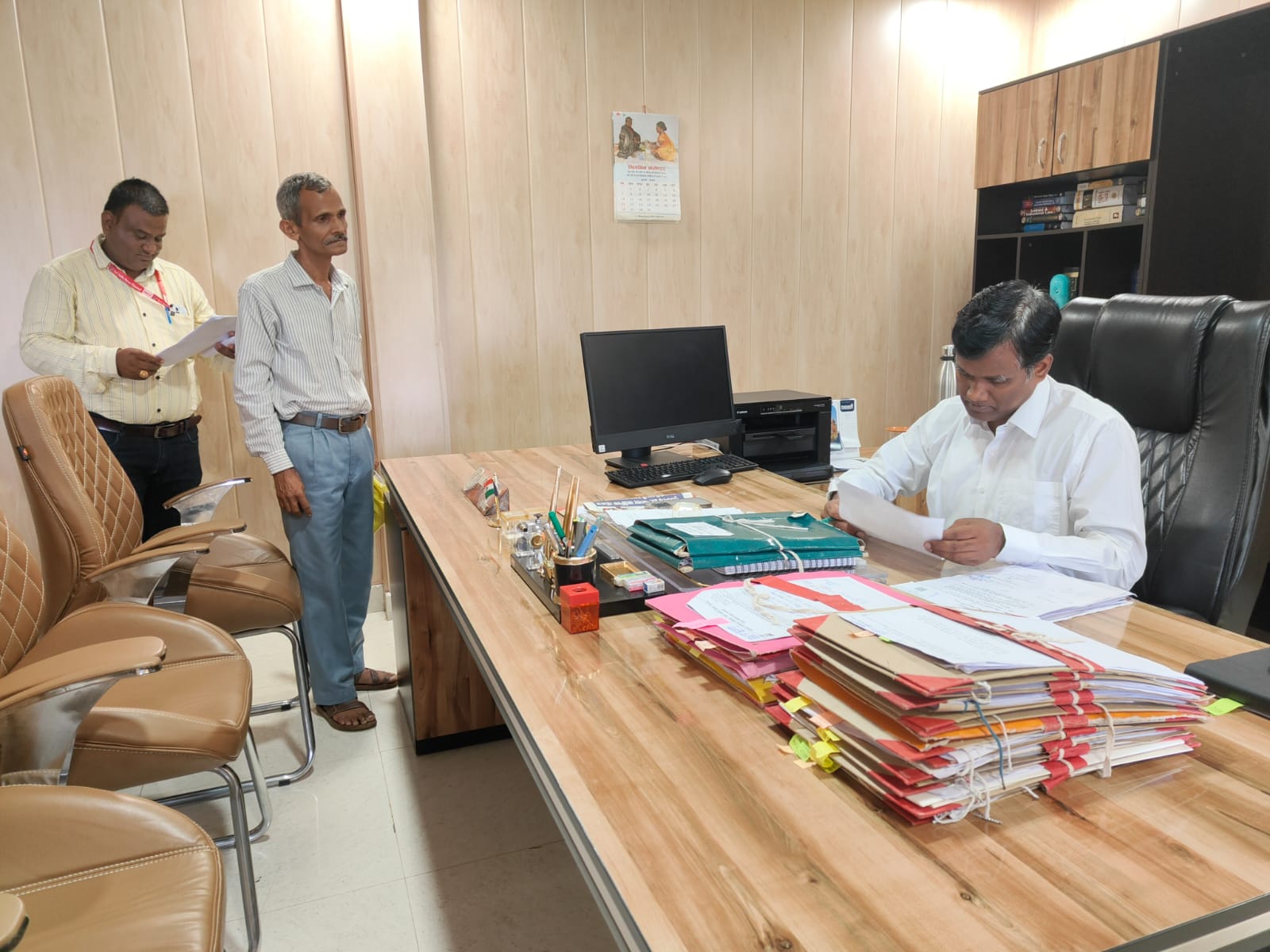 कलेक्टर ने जनदर्शन में सुनी आम लोगों की समस्याएं