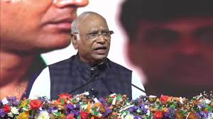  पहलगाम हमले को लेकर मल्लिकार्जुन खड़गे का सवाल,जब खतरा था तो PM नहीं गए, फिर टूरिस्टों को क्यों भेजा?