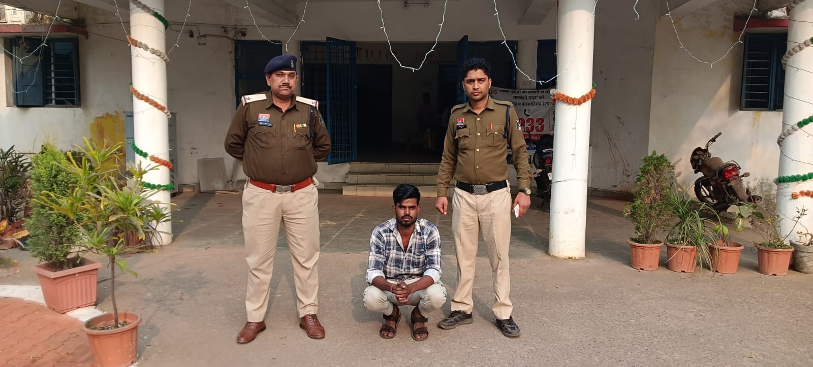 बालिका से छेड़खानी करना पड़ा महंगा, पुसौर पुलिस ने आरोपी युवक को धर दबोचा
