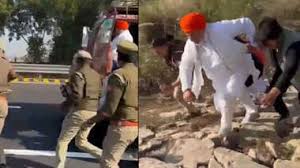 पुलिस को चकमा देने की फिराक में थे राकेश ट‍िकैत, ऐसे ल‍िया गया हिरासत में