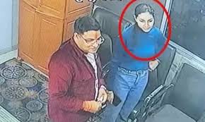 महिला DSP पर आरोप लगाने वाले कारोबारी दीपक टंडन के खिलाफ गिरफ्तारी वारंट