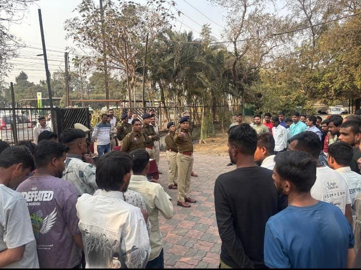 पुलिस कमिश्नरेट प्रणाली के प्रभावी क्रियान्वयन के लिए नॉर्थ जोन में हिस्ट्रीशीटरों की परेड, अपराध से दूर रहने की सख्त हिदायत