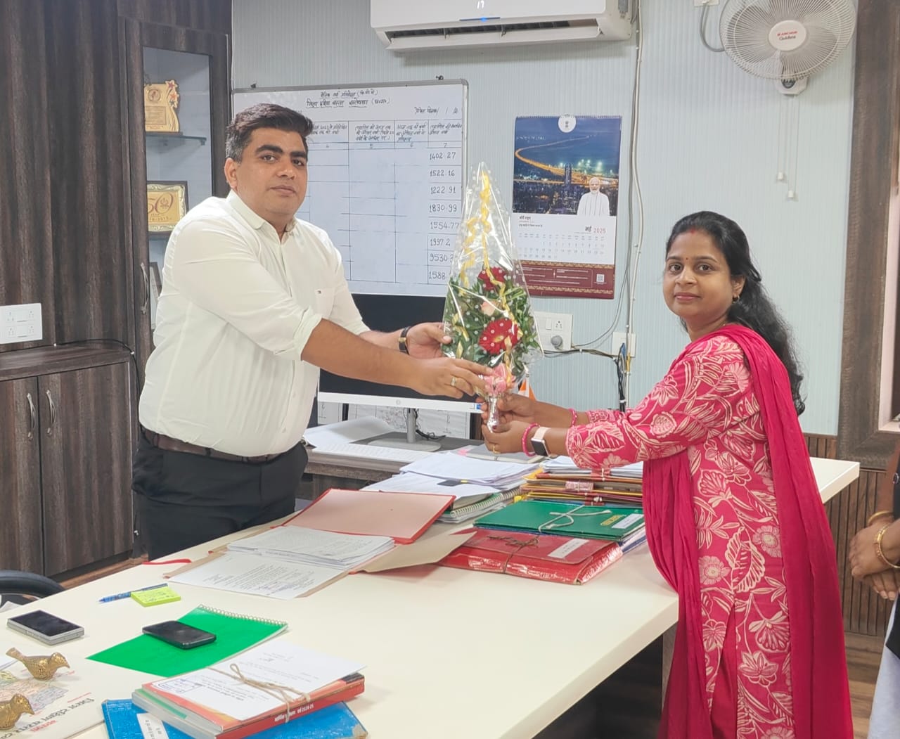 किरन्दुल नगरपालिका अध्यक्ष रूबी सिंह ने कलेक्टर से की मुलाकात,विभिन्न विषयों पर हुई चर्चा