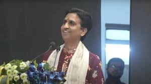  मंच पर बैठे थे CM योगी, कुमार विश्वास ने बता दिया भावी PM
